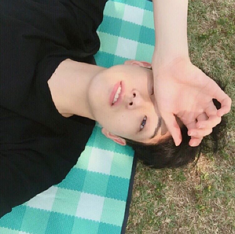 夏侯春刚青