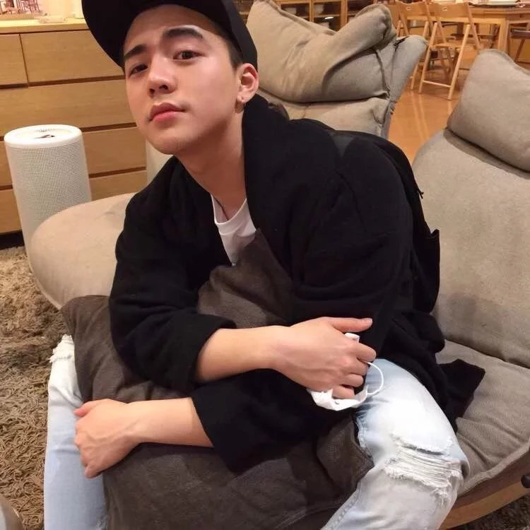 利红保爽