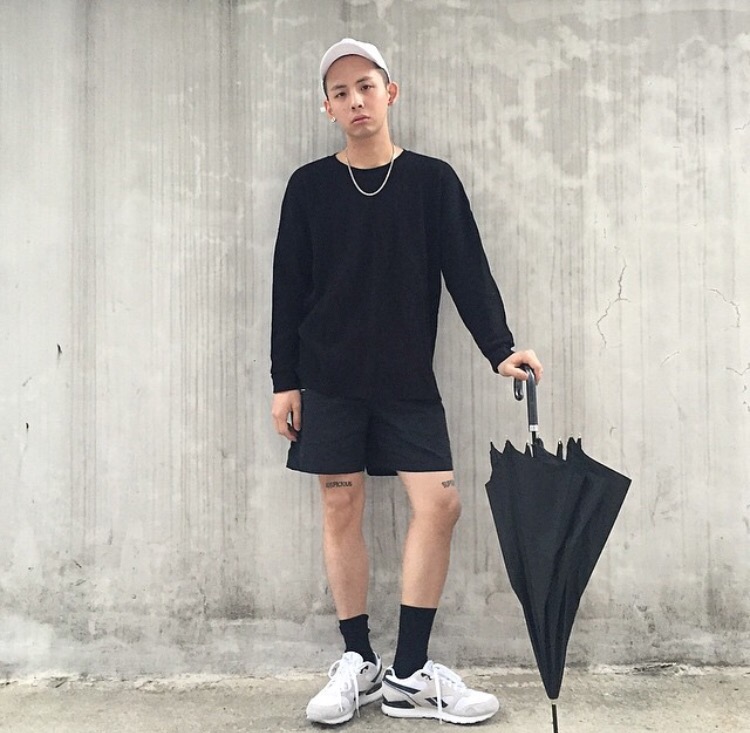钟怡霭玉