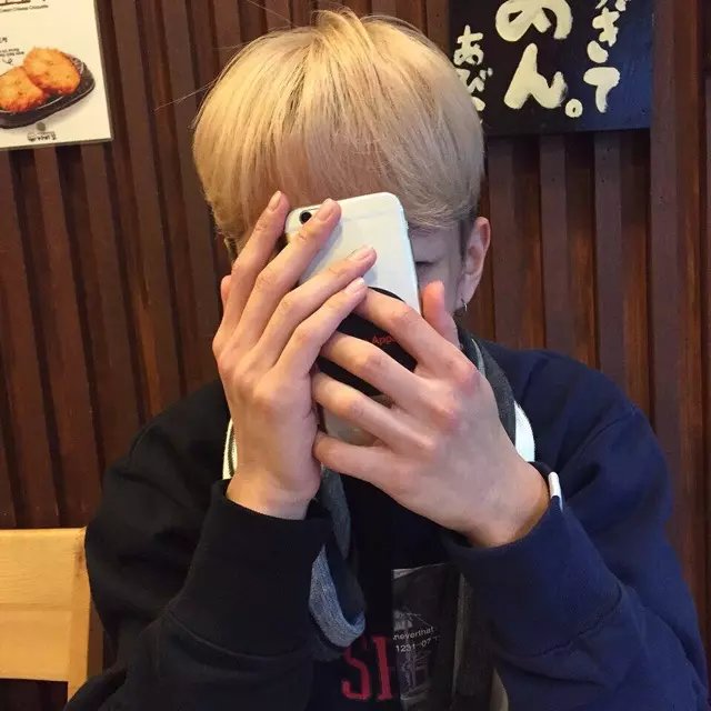 杨欣妍阅
